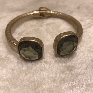 Women’s hinge gold color bracelet